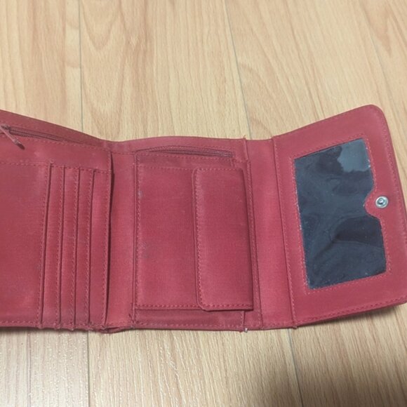 Red Wallet - Picture 4 of 5